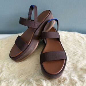 Rothy’s The Lightweight Wedge Cardamon Sandals